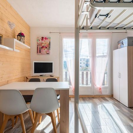 Le Bobsleigh - Joli Studio Au Coeur Des Angles Apartment Ngoại thất bức ảnh